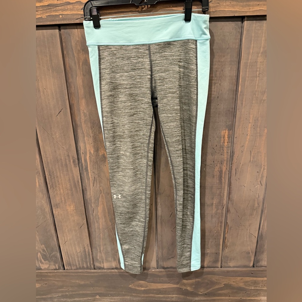 Under Armour women’s athletic leggings